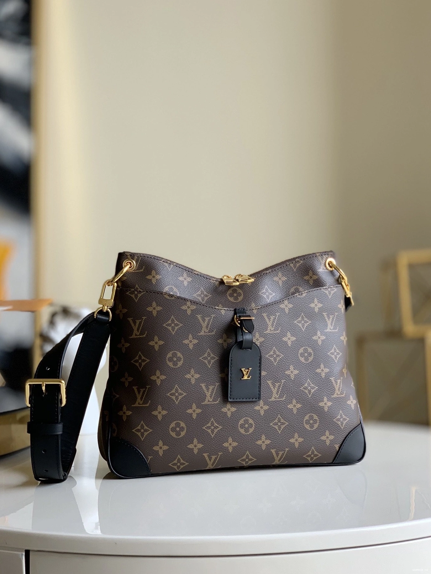 WIS ODÉON VUITTON MM LOUIS 1013